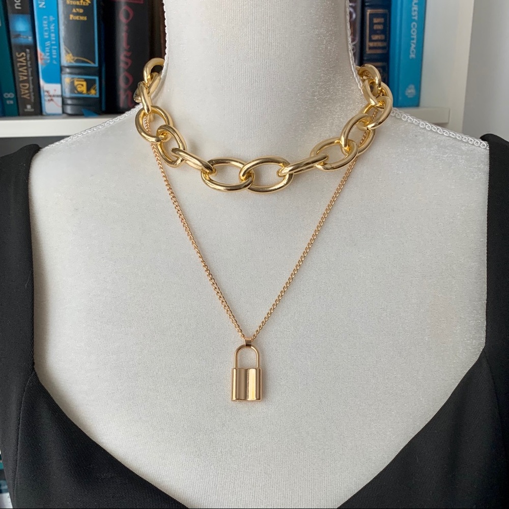 Multilayer Gold Choker Large Links Lock Necklace